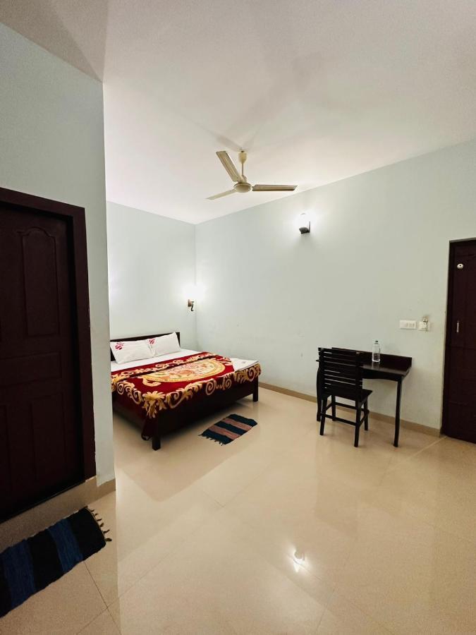 Pkn Homestay Kumily Thekkady Exterior photo