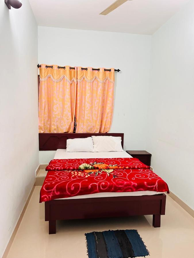 Pkn Homestay Kumily Thekkady Exterior photo