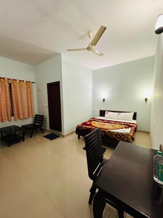 Pkn Homestay Kumily Thekkady Exterior photo