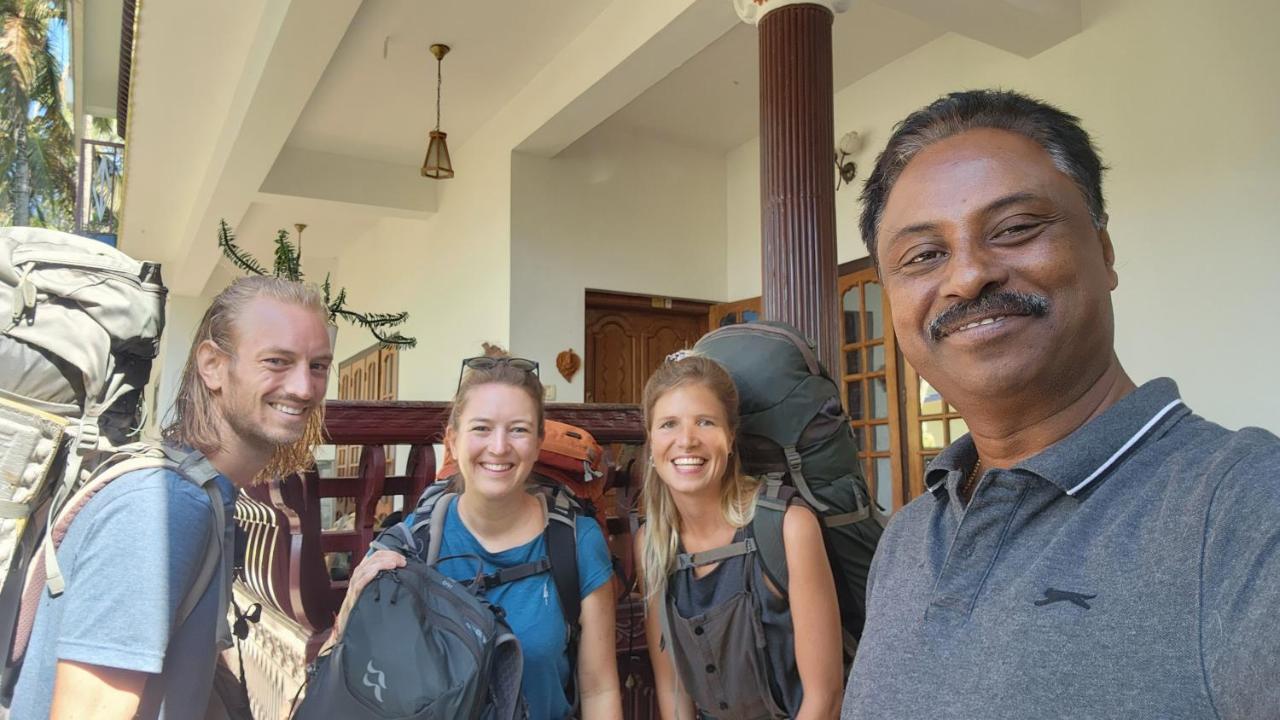 Pkn Homestay Kumily Thekkady Exterior photo