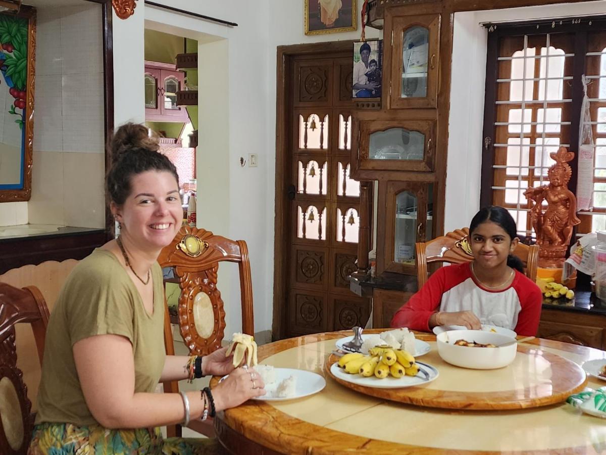 Pkn Homestay Kumily Thekkady Exterior photo
